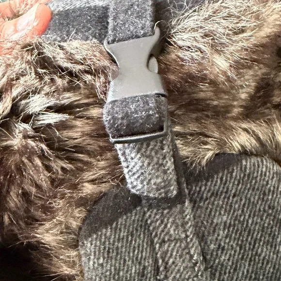 Dakota Dan Faux Fur Trapper hat, Ushanka or bomber-style hat. 28” circumference. - Picture 6 of 9